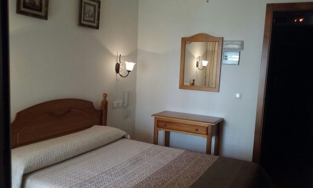 Hotel Las Flores 톨록스 외부 사진